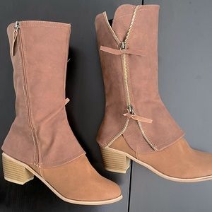 Women’s brown leather boots size 8